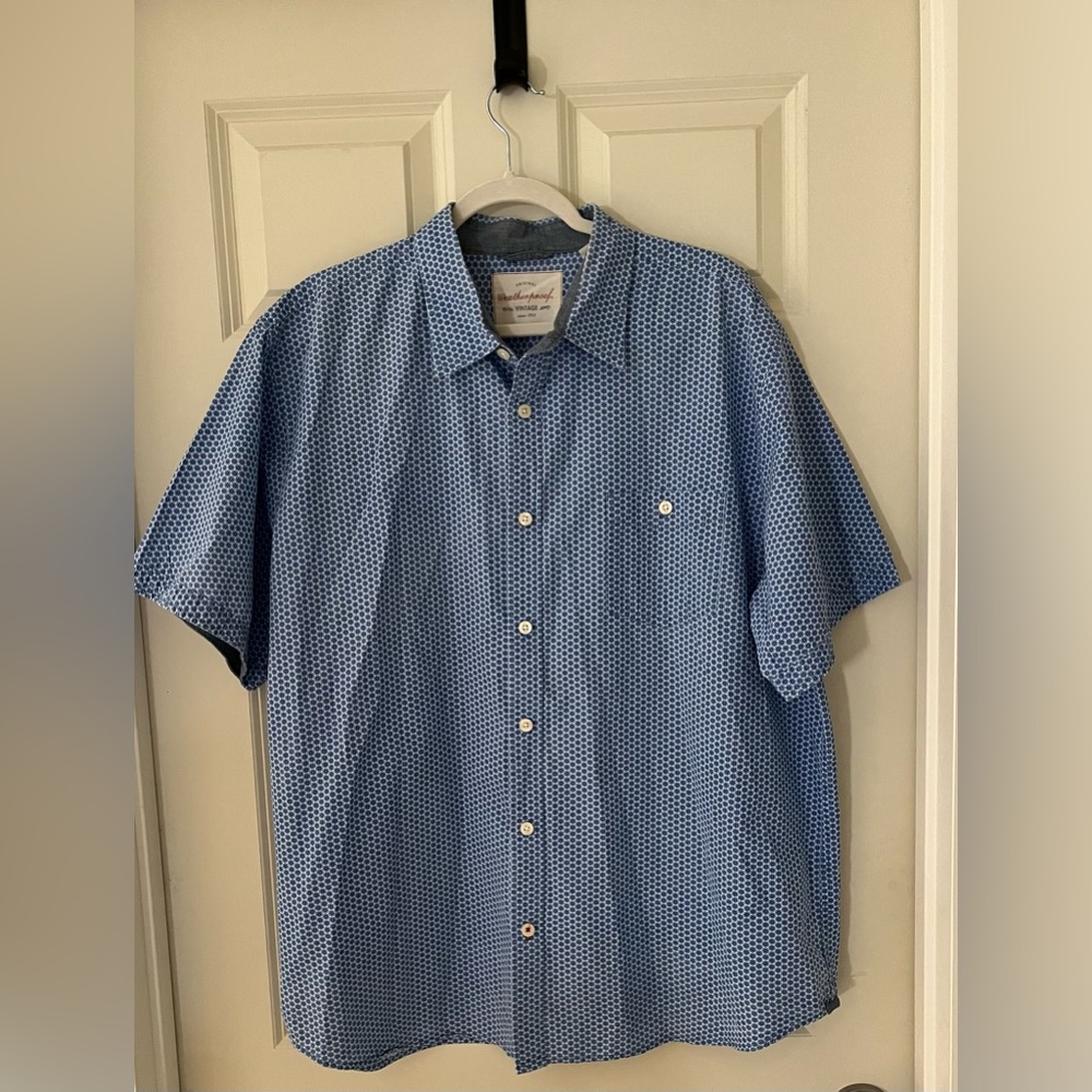 Men's Weatherproof Vintage Short Sleeve Shirt
Casual Button Up, size XXL